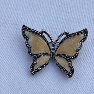 Vintage Trendy Avon Cream Butterfly Brooch